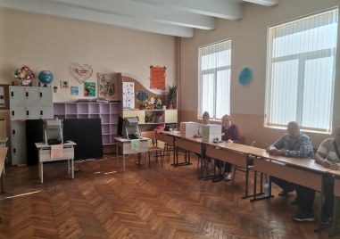 Избирателната активност в Пловдив е под 10 за първите 2
