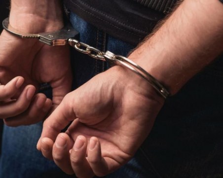 Арестуваха 51-годишен мъж от Нови пазар за купуване на гласове