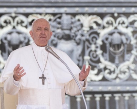 Папа Франциск с призив към Путин