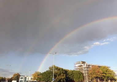 Приказно красива дъга украси небето над Пловдив малко преди залез