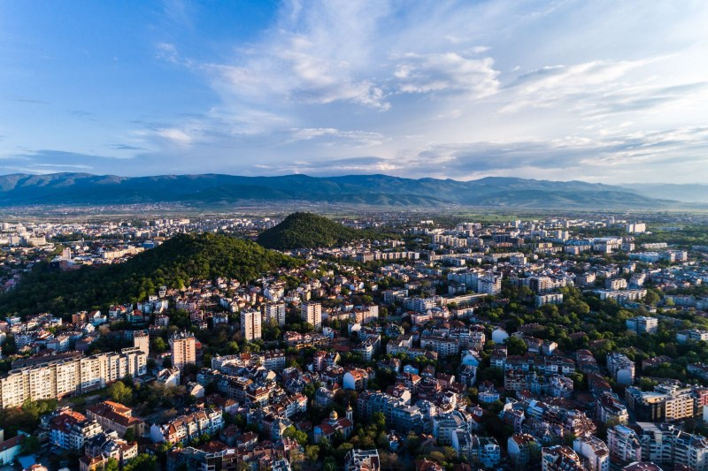Слънчево с температури до 21 градуса в Пловдив