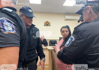 Анка Михайлова която е обвинена в жесток побой над 2 годишното
