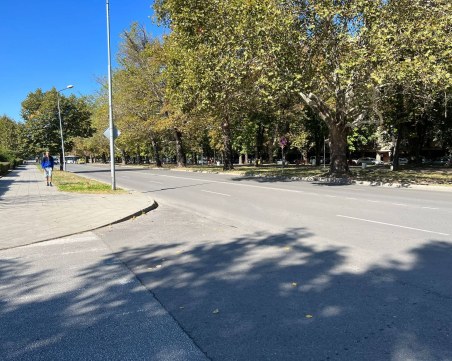 Изграждат две нови пешеходни пътеки в 