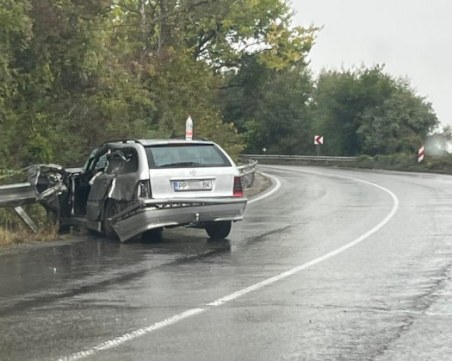 Оставиха в ареста дрогирания шофьор, обвинен за катастрофата с жертва в Русенско