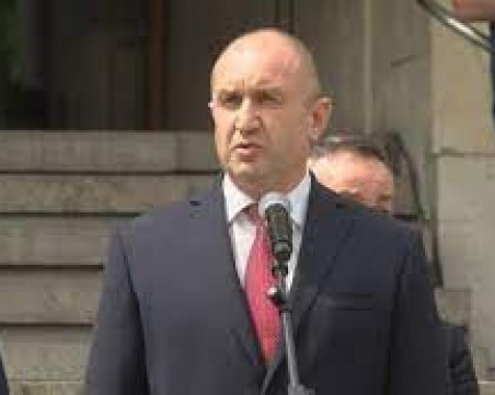 Радев в Чехия: Справянето с енергийната криза изисква нови подходи