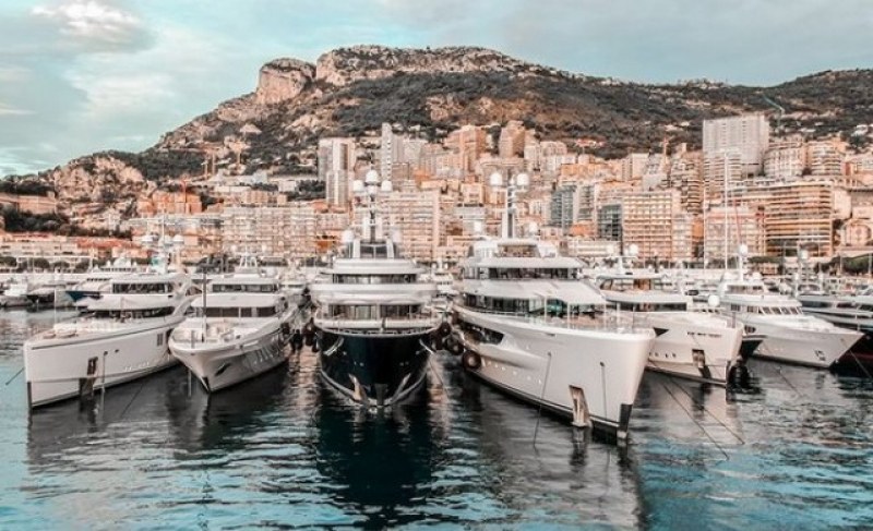 Показаха яхти за 4 млрд. долара в Монако