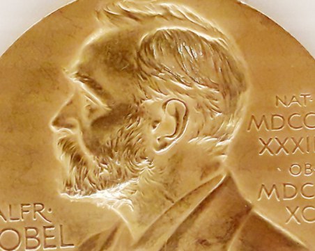 Беларуски, руски и украински правозащитници получиха Нобеловата награда за мир