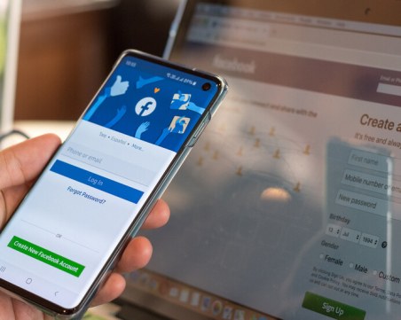 Паролите на 1 млн. потребители на Facebook могат да бъдат откраднати