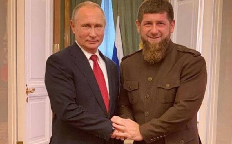 Чеченският лидер Рамзан Кадиров поздрави руския президент Владимир Путин за рождения