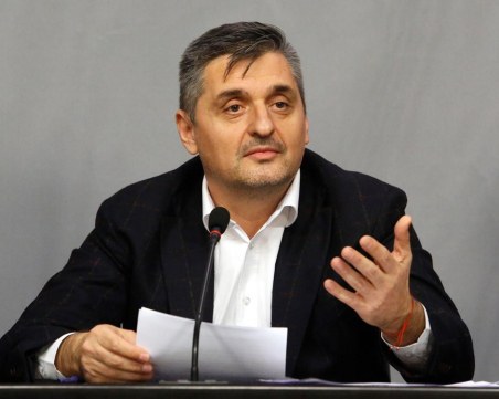 Кирил Добрев: БСП скоро ще бъда само брошка на ревера на Кирил Петков