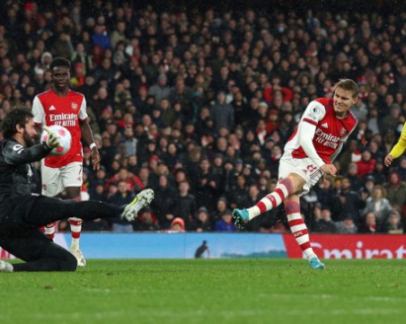 Арсенал търси победа срещу Ливърпул, за да се върне на върха