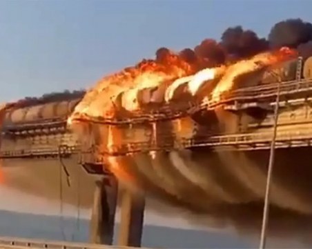 Камионът, взривил Кримския мост, е бил качен на ферибот от Бургас