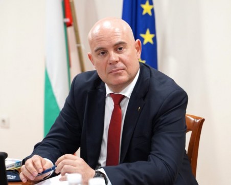 Гешев: Службите бързо да разсеят съмненията за участие на България във взрива в Крим