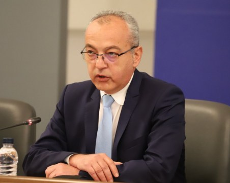 Премиерът категорично: Не сме съучастници във взрива на кримския мост