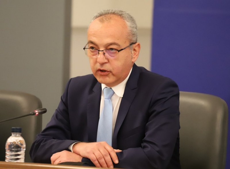 Премиерът категорично: Не сме съучастници във взрива на кримския мост