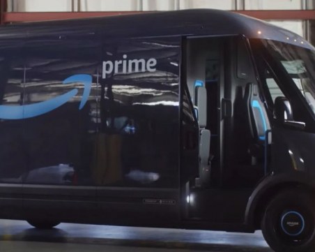 Amazon инвестира 1 милиард евро за електрически камиони в Европа