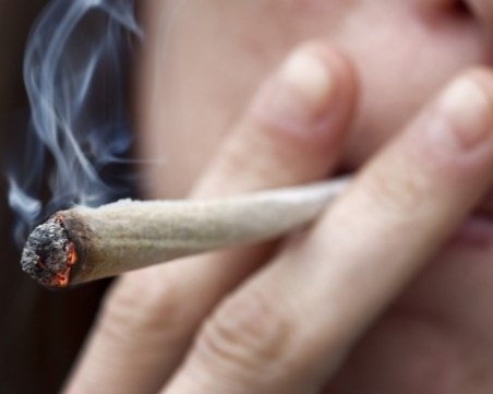 Майка предаде на полицията непълнолетната си дъщеря