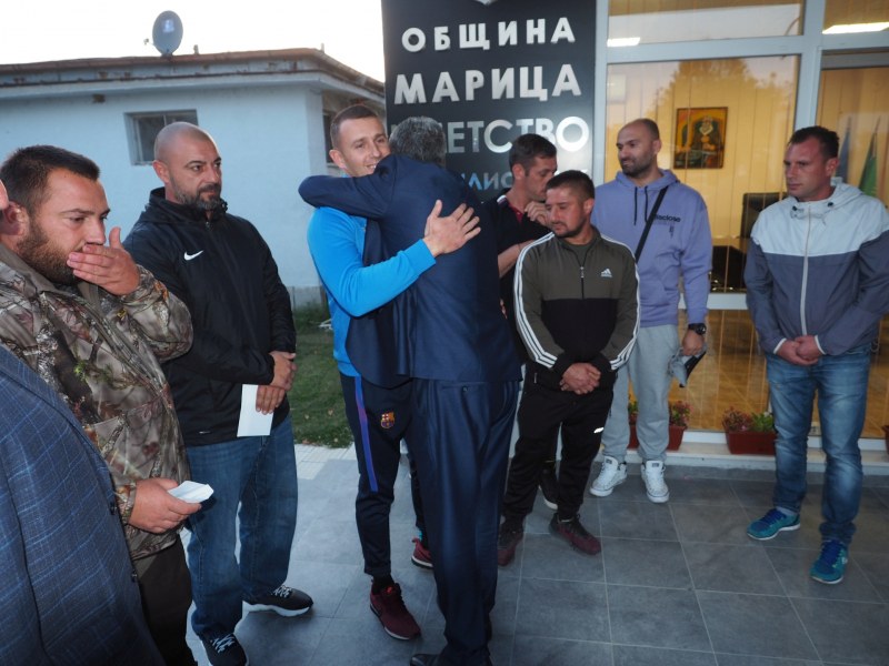 Кметът на община Марица“ Димитър Иванов награди седмината доброволци от