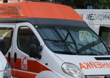 Четирима полицаи от дирекция Жандармерия пострадаха тази сутрин при челен