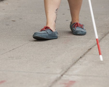 На международния ден на белия бастун: Даряват с безплатни очни прегледи в кв. 