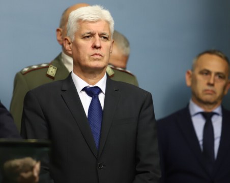 Военният министър: 15 страни подписахме намерение за щит на европейското небе