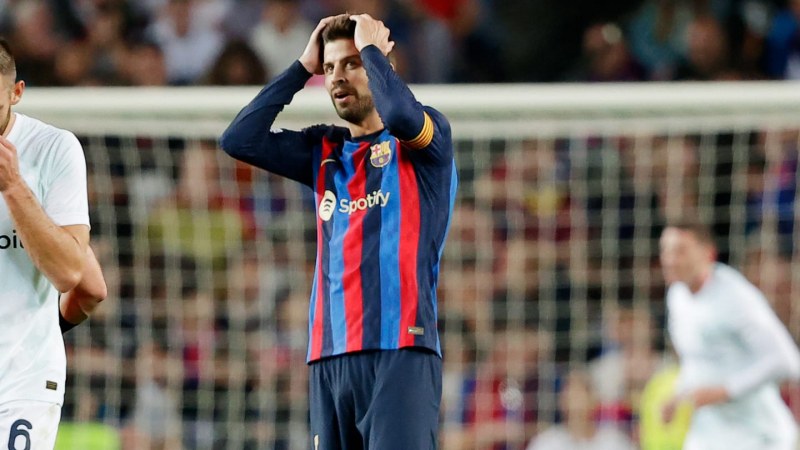 Бранителят и капитан на Барселона Жерар Пике отнесе куп подигравки