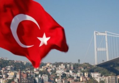 Парламентът в Анкара прие закон който предизвика остра критика от