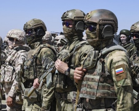 Руски войници пристигнаха в Беларус, ще охраняват границата с Украйна