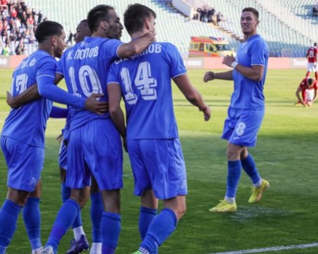 Юнайтед Груп: Още не преговаряме да вземем Левски