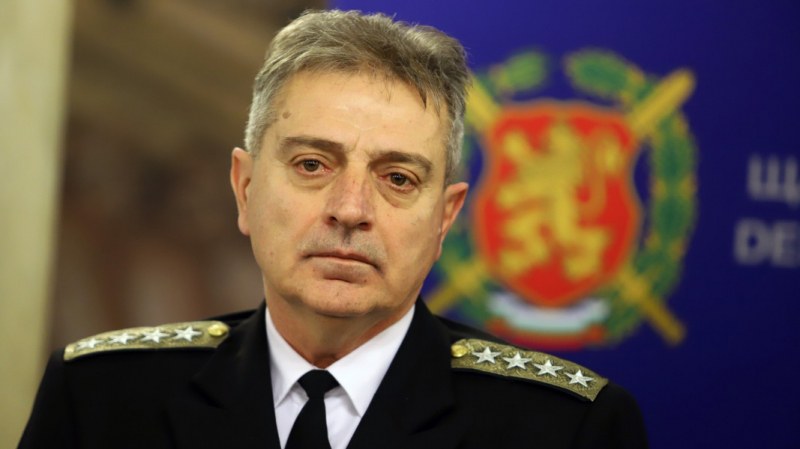 Адм. Емил Ефтимов: Войната е близо, но пряка заплаха за България не съществува