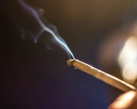 Арестуваха двама заради силна музика и марихуана в Гагарин