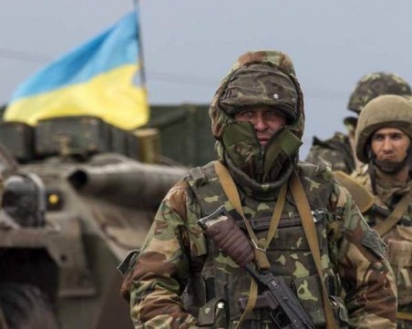 ЕС отпуска още половин млрд. евро за отбрана на Украйна