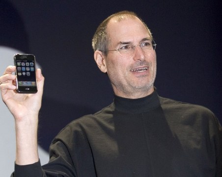 Продадоха неразпечатан IPhone  от 2007 г. за почти 40 000 долара