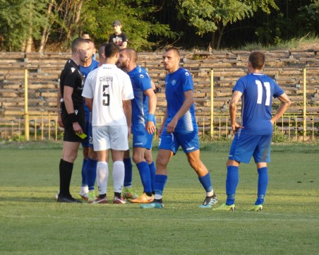 Сериозни наказания за Марица, глобиха Ботев заради лазер