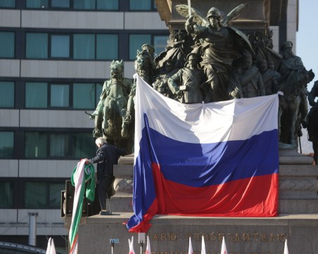 Два протеста около парламента за откриването на 48-ото НС