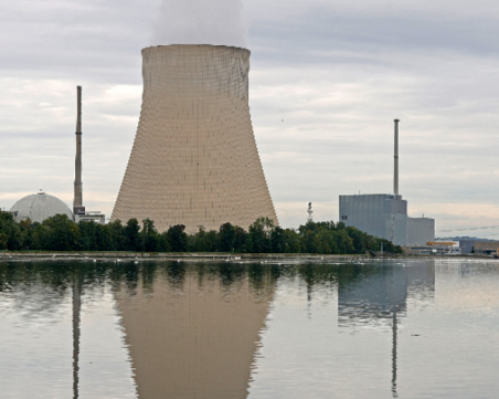 Германия одобри план, с който се отлага спирането на ядрената енергетика