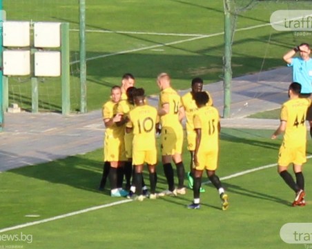 Стартовите състави на Ботев и ЦСКА, Генев се завръща