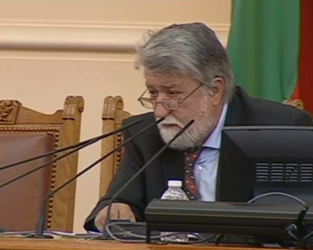 Вежди Рашидов: Къде се родихте, че мразите, бе хора? Вижте тоя народ ще има ли хляб, няма ли да има!