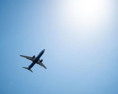 Лондон: Руски самолет е изстрелял ракета покрай британска машина над Черно море