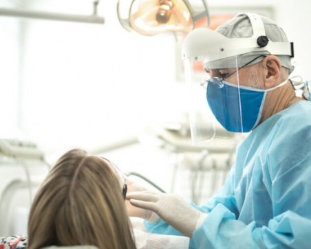 Над 2/3 от българите не си мият зъбите