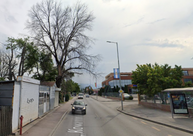 Спират движението на пътни превозни средства в участъка на Коматевско