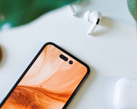 Apple намали производството на iPhone 14 Plus заради слабо търсене