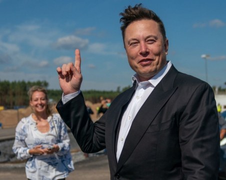 Мъск иска да съкрати 75% от служителите на Туитър