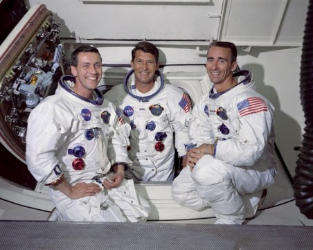 На този ден: Приключва първата пилотирана мисия на Аполо