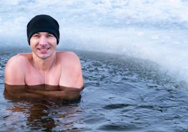Потапянето в студена вода може да намали лошите телесни мазнини