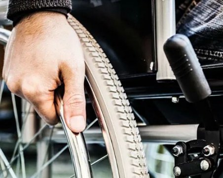 Хора с увреждания искат нови правилата за осигуряване на медицински изделия