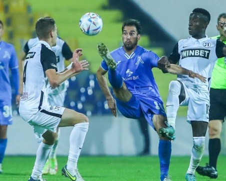 Локо измъкна равенство от Левски на 