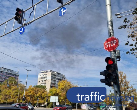 Роми отново запалиха сметището до КАТ-Пловдив, два пъти екип от пожарникари посещава мястото