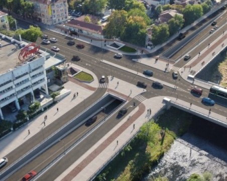 Съюзът на урбанистите също против пробива на Водната палата, късал връзката между реката и града