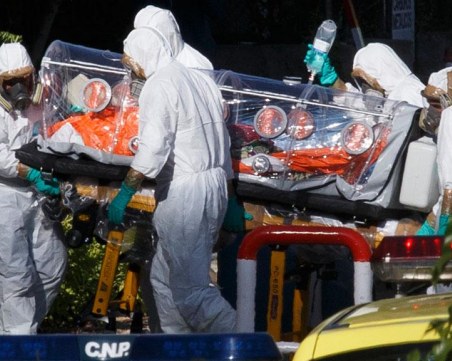 Трима са с положителни проби за ебола в болница в столицата на Уганда